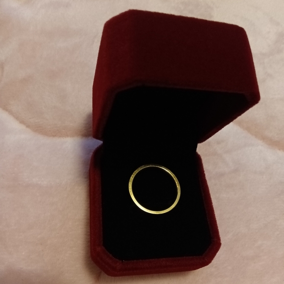 NEW 3mm 14K Goldplated Titanium Steel Band Ring - Picture 3 of 3